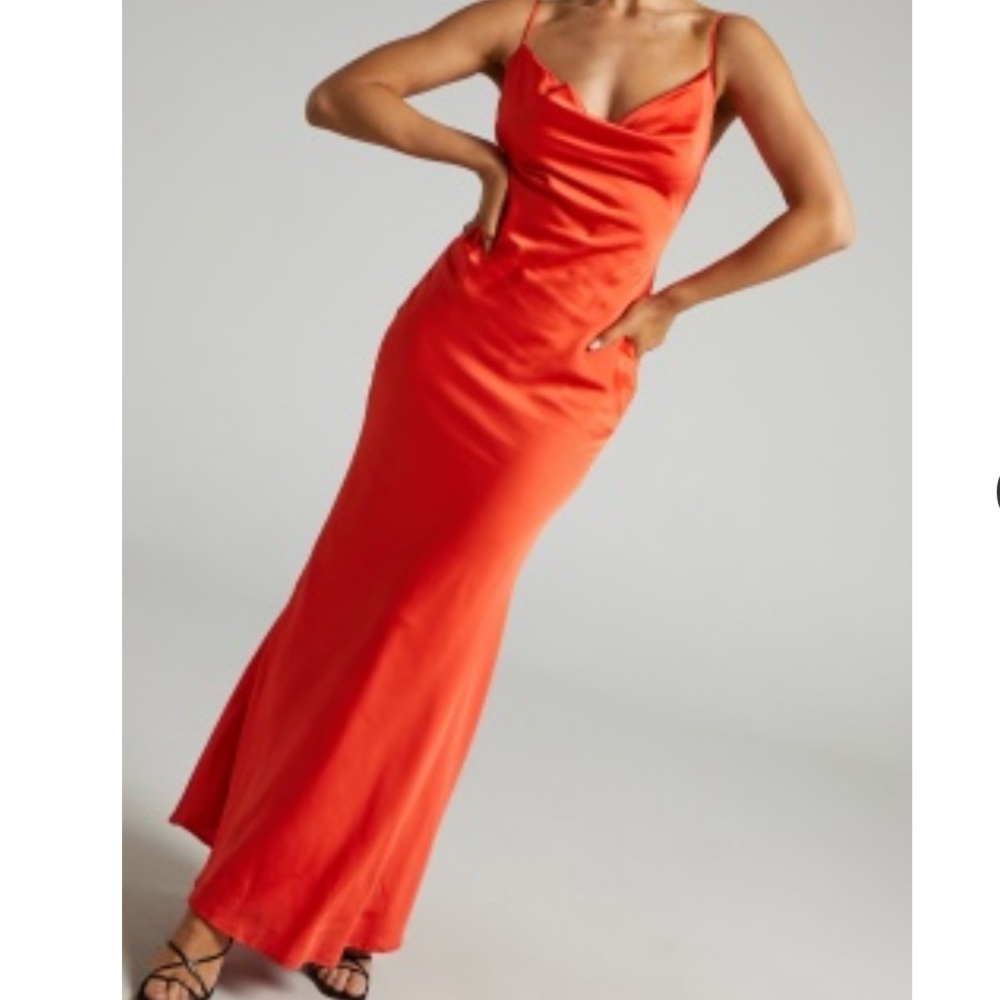 NWT Showpo red orange prom/bridesmaid/evening gown size 4